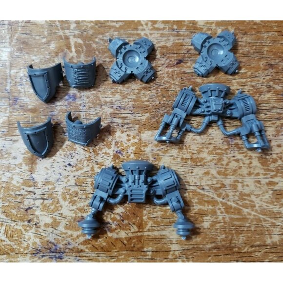 Warhammer 40K Space Marine Bits Venerable Dreadnought Legs w/Armor - Picture 4 of 5